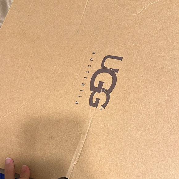 UGG Classic Chestnut Boots - Picture 11 of 11